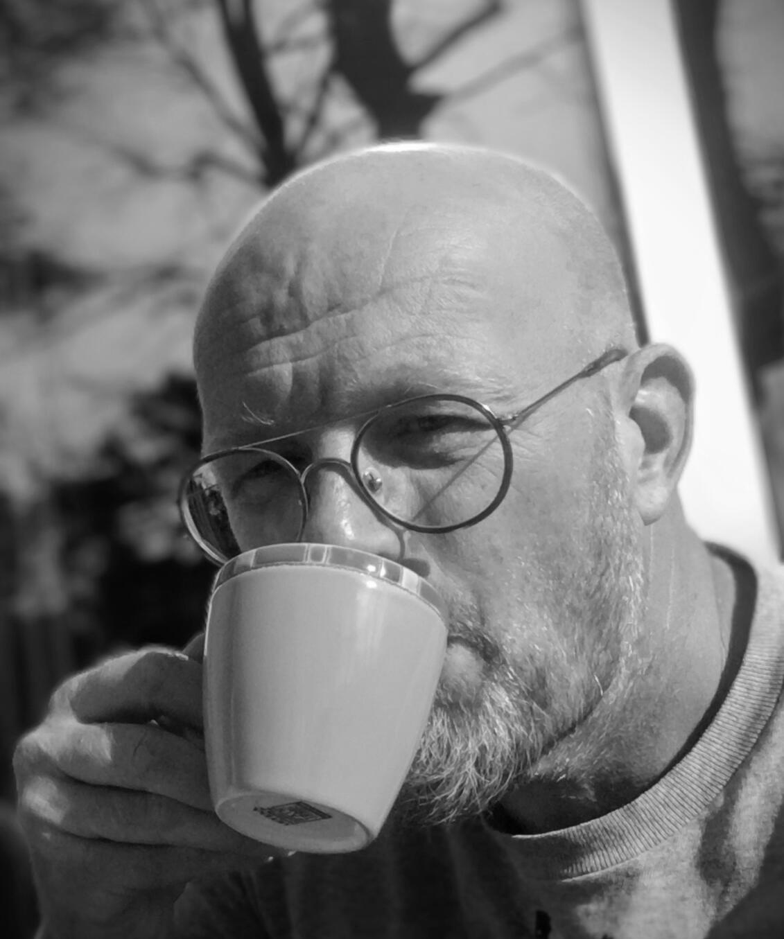 Dennis Aaij | Schrijver. Podcastmaker. Verteller.